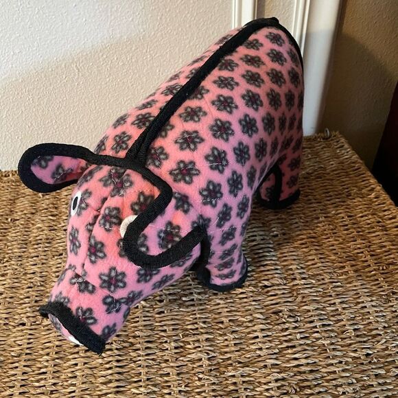 Barnyard Tuff Decorative Pig Chew Toy BIG! - Picture 12 of 14